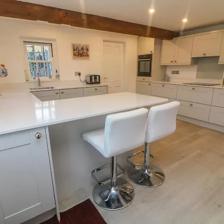 32 Loftus Hill